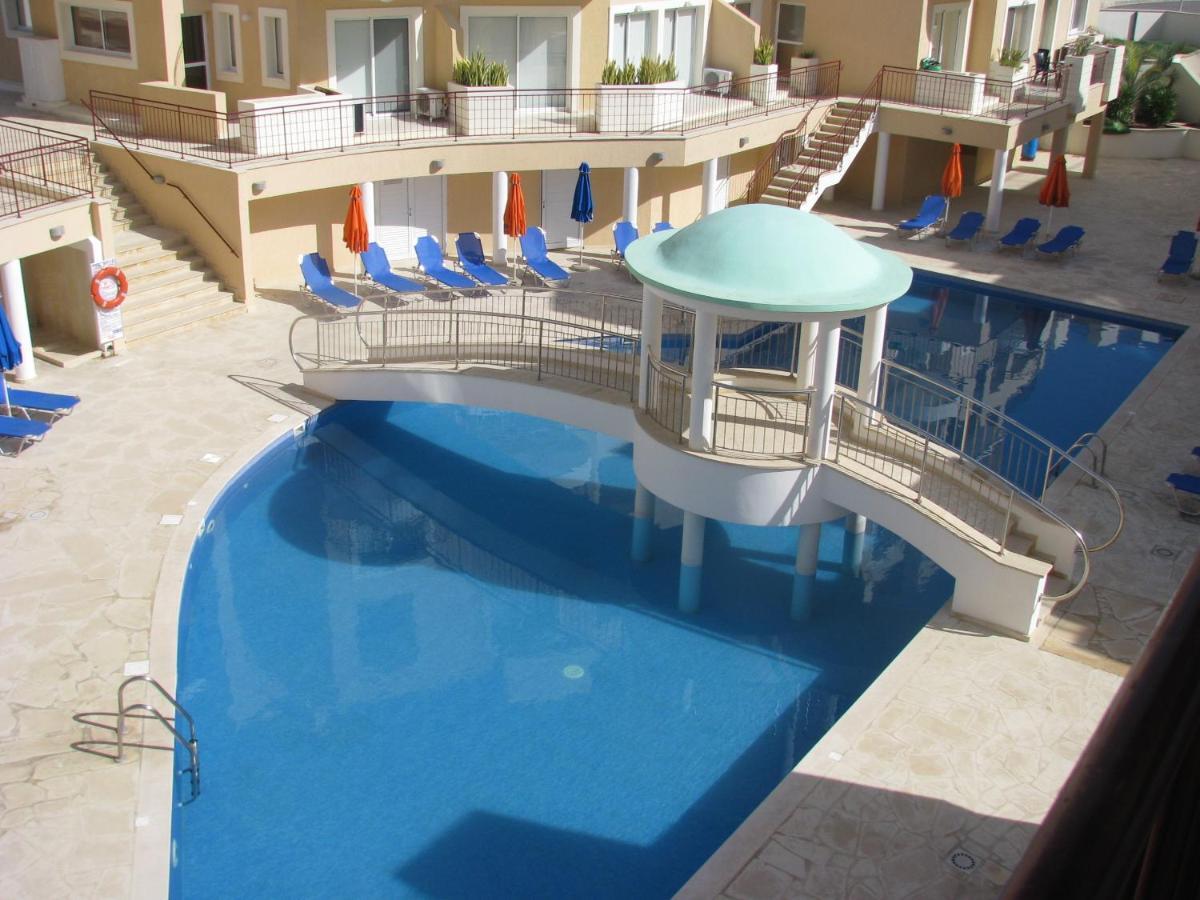 Apartment Pafilia Gardens